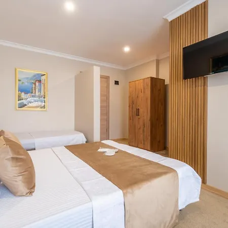 Nova Hotel *