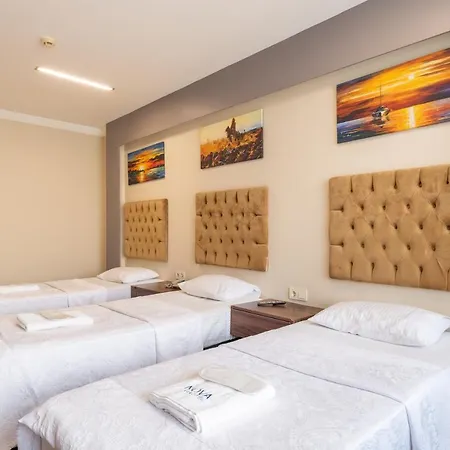 Nova Hotel *